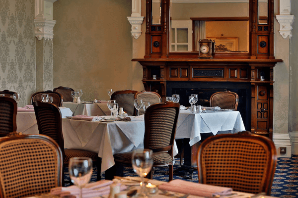 the-oaks-hotel-weddings-quills-restaurant